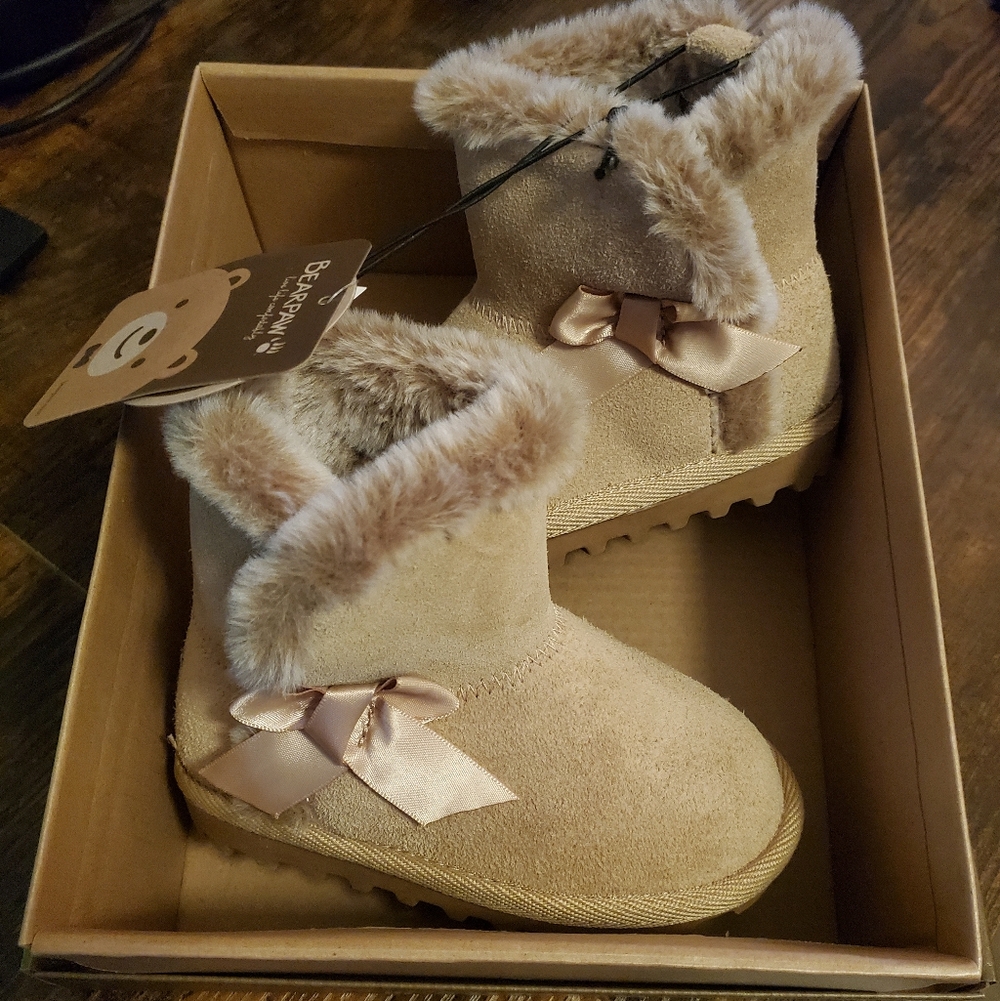 BearPaw Tan Kids Boots with Cream Fur